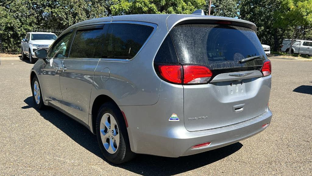 used 2017 Chrysler Pacifica car, priced at $9,995
