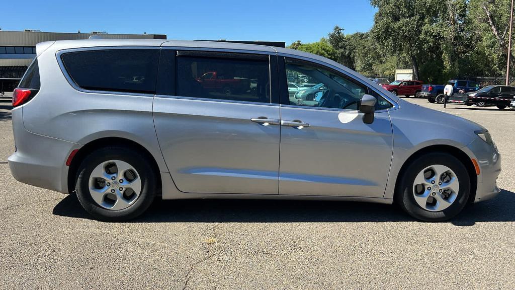 used 2017 Chrysler Pacifica car, priced at $9,995