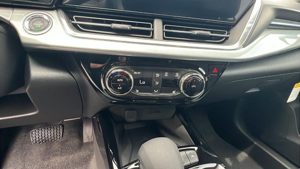 new 2025 Chevrolet Trax car, priced at $27,040