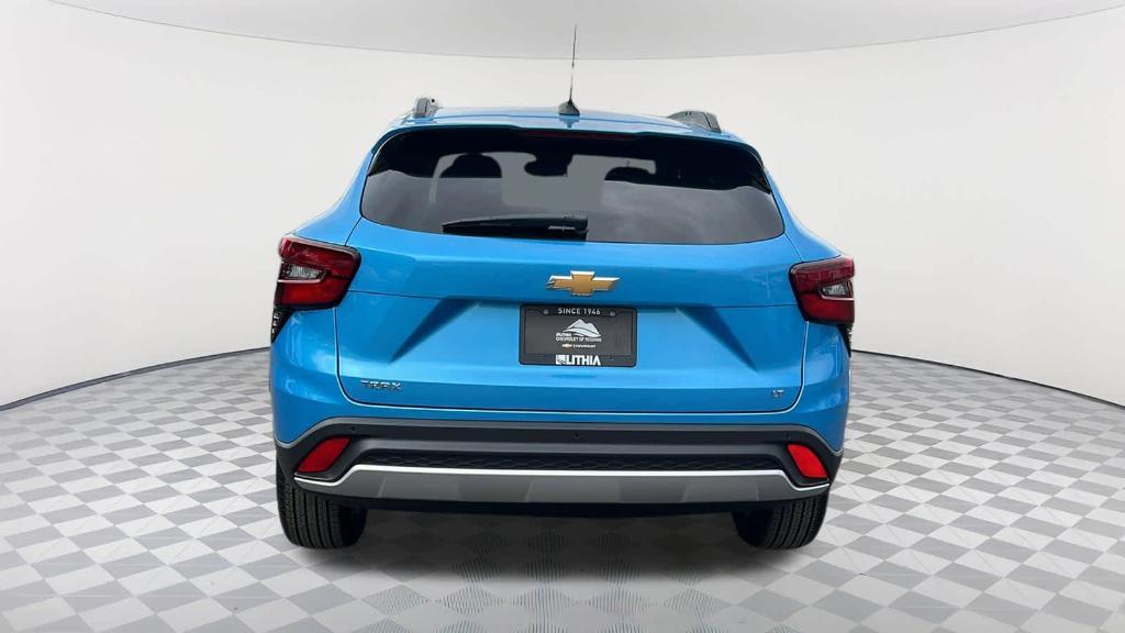 new 2025 Chevrolet Trax car, priced at $27,040