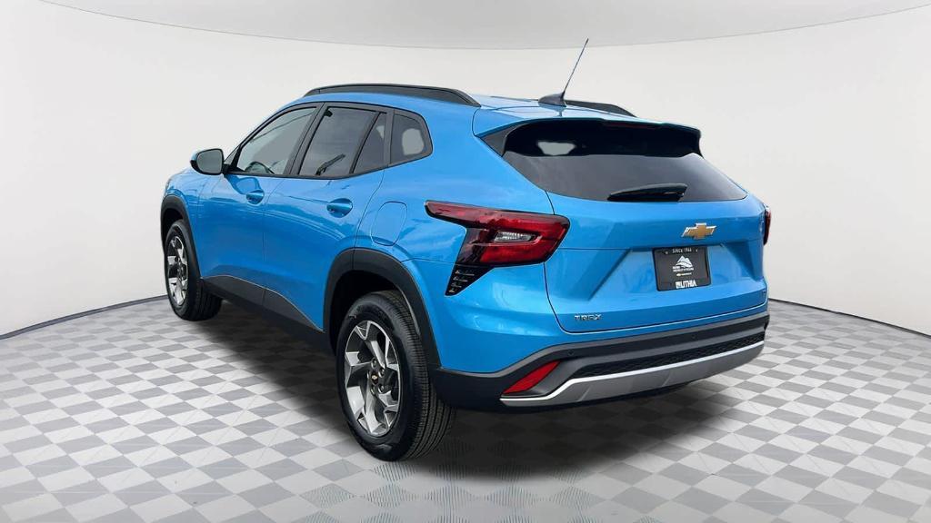 new 2025 Chevrolet Trax car, priced at $27,040