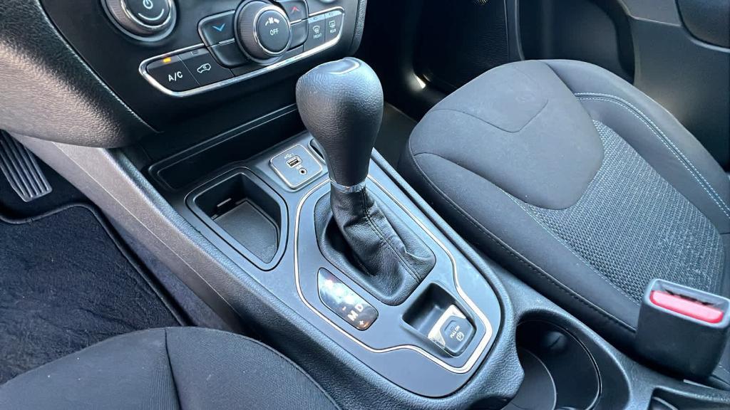 used 2019 Jeep Cherokee car, priced at $15,990