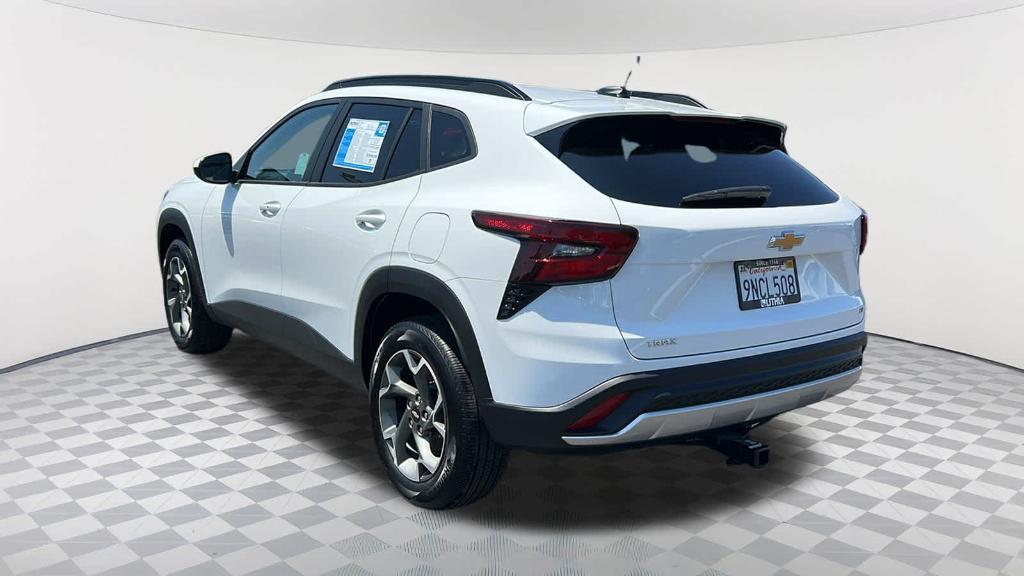 used 2025 Chevrolet Trax car, priced at $24,996