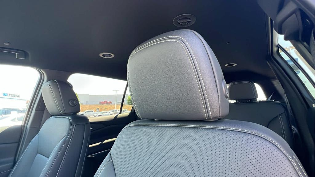 new 2025 Chevrolet Traverse car, priced at $46,020