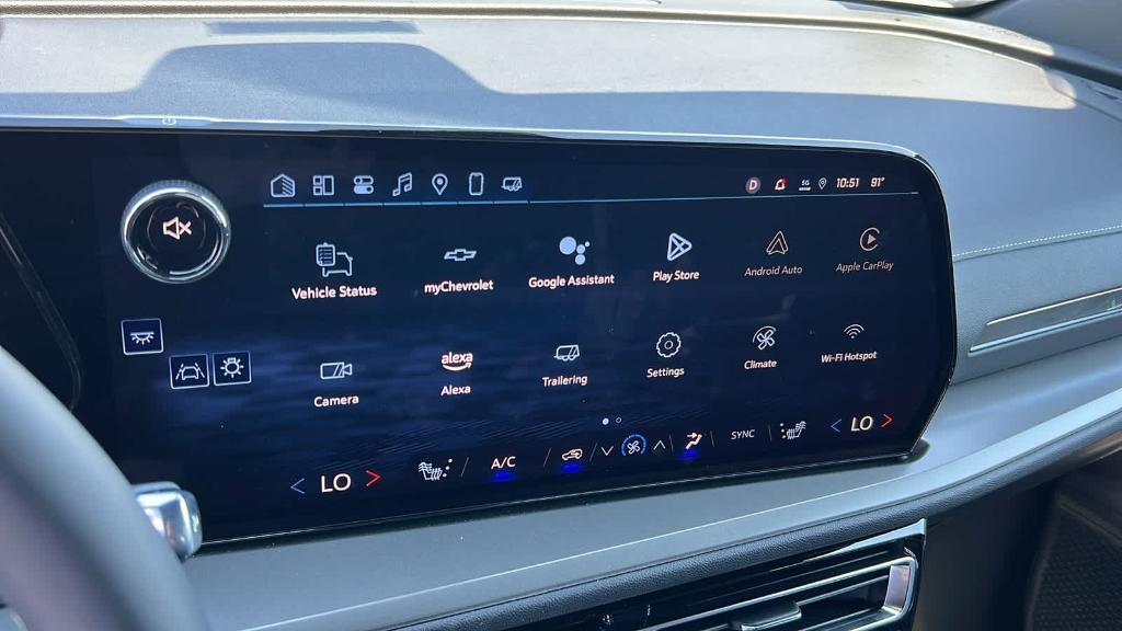 new 2025 Chevrolet Traverse car, priced at $46,020