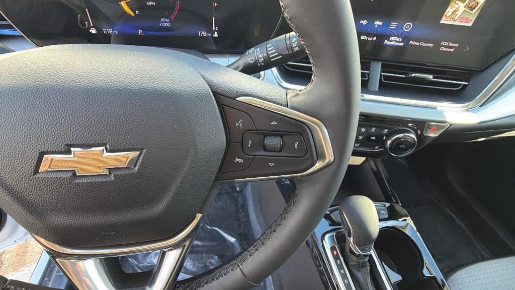 new 2025 Chevrolet Trax car, priced at $23,760