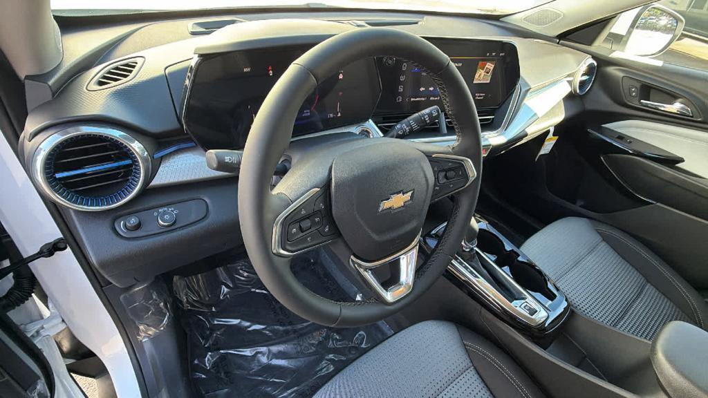 new 2025 Chevrolet Trax car, priced at $23,760