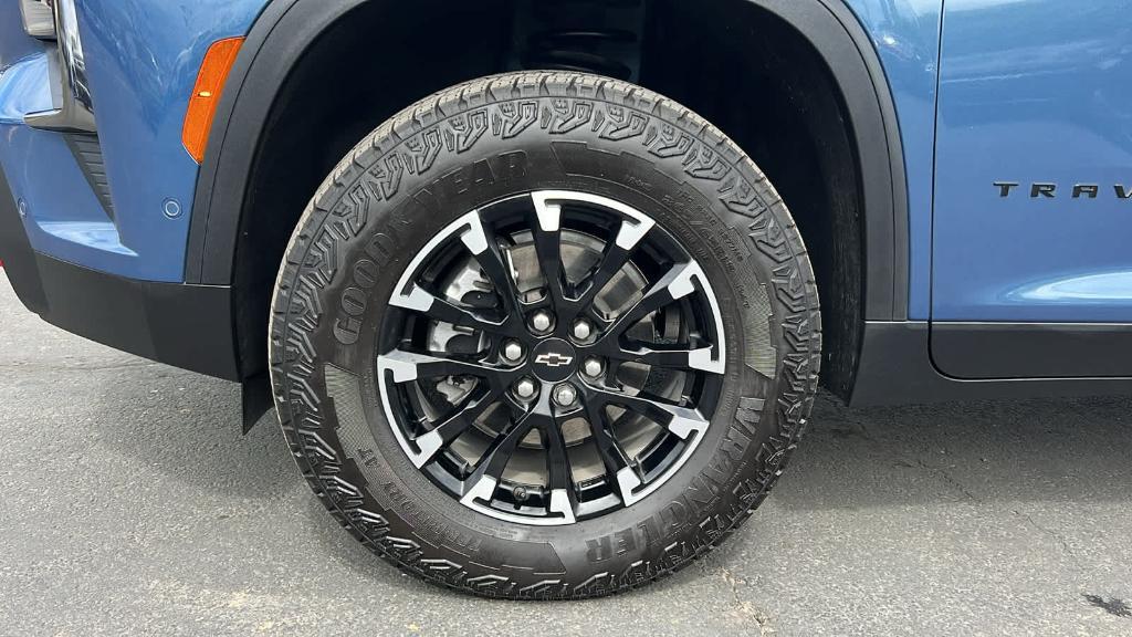 used 2024 Chevrolet Traverse car, priced at $47,500