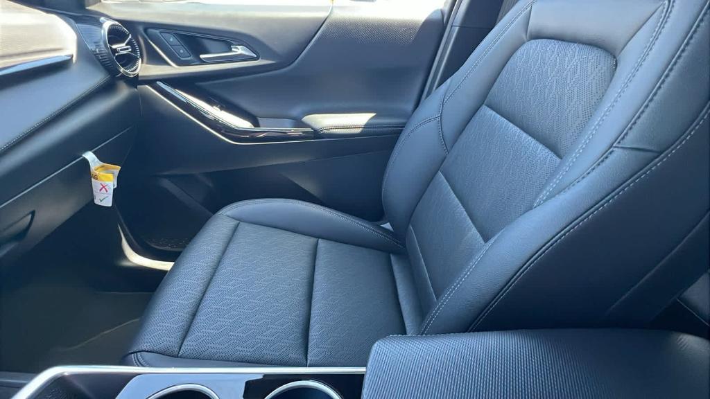 new 2025 Chevrolet Equinox car, priced at $32,995