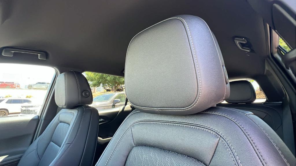 new 2025 Chevrolet Equinox car, priced at $32,995