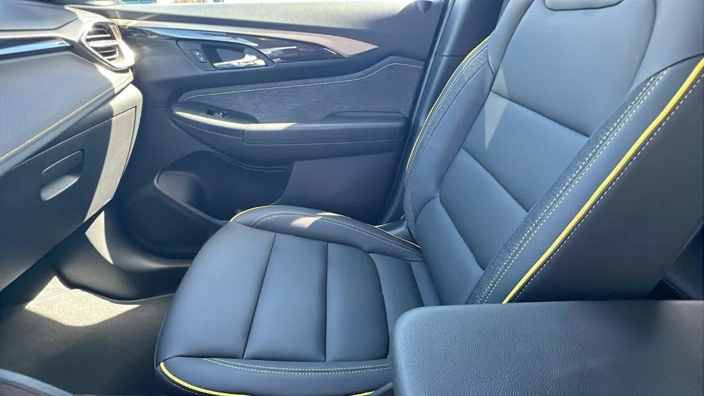 new 2025 Chevrolet TrailBlazer car, priced at $24,595