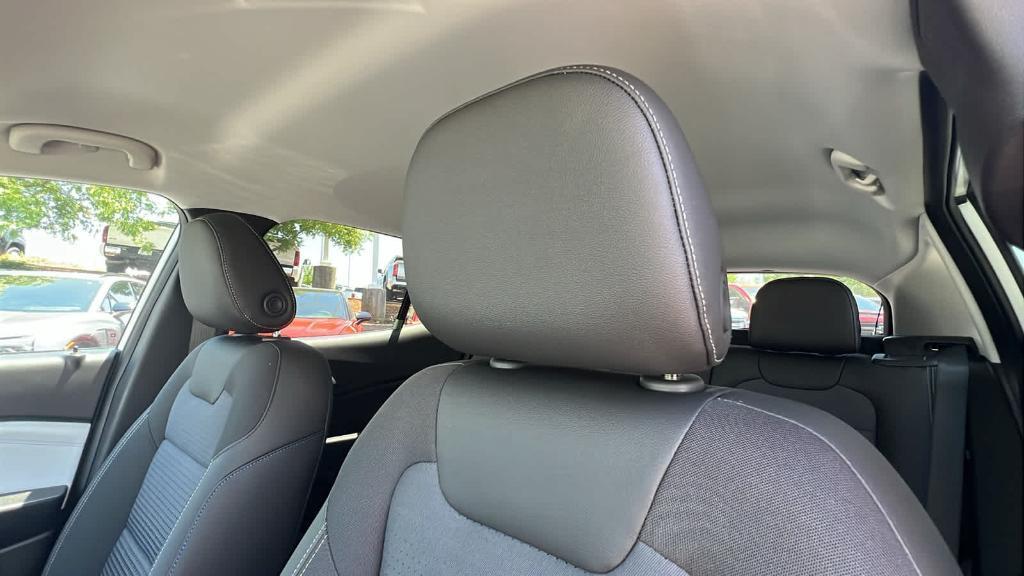 new 2025 Chevrolet Trax car, priced at $25,485