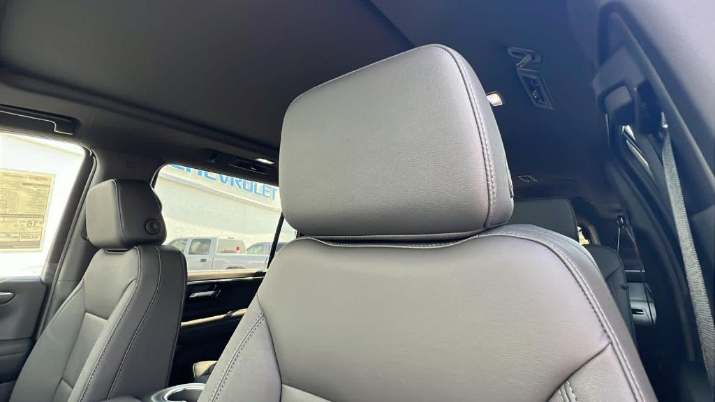new 2025 Chevrolet Suburban car, priced at $75,322