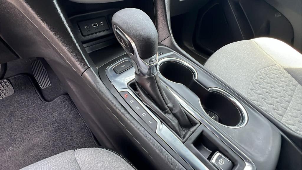 used 2023 Chevrolet Equinox car, priced at $21,989