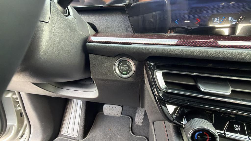 new 2026 Chevrolet Traverse car, priced at $59,295