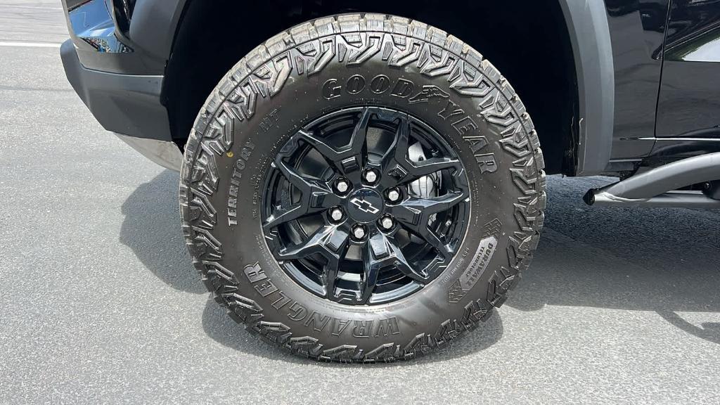 new 2025 Chevrolet Colorado car, priced at $59,319