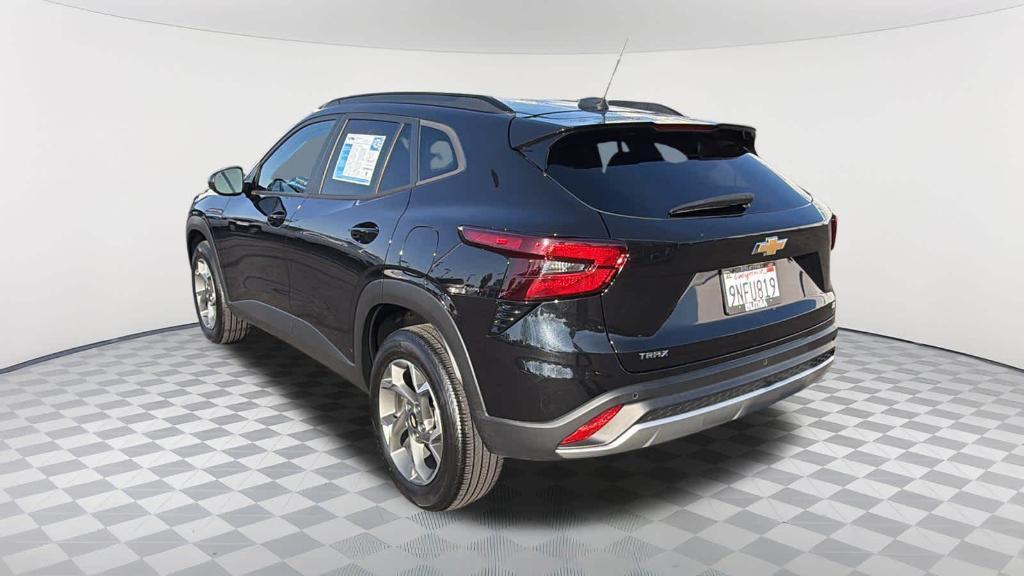 used 2024 Chevrolet Trax car, priced at $22,490