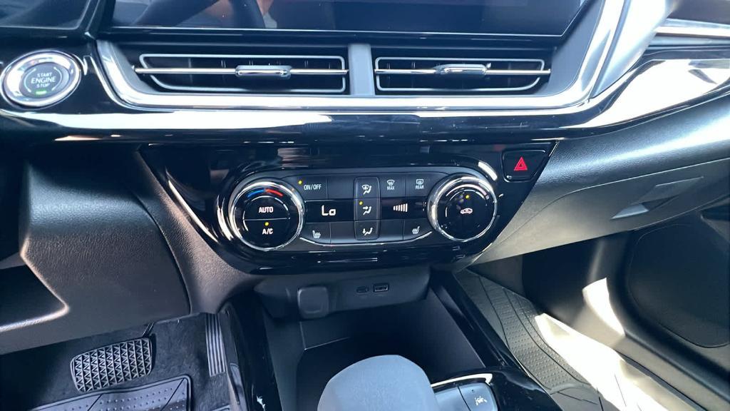 new 2025 Chevrolet Trax car, priced at $26,955