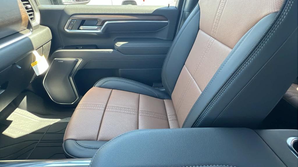 new 2025 Chevrolet Silverado 3500 car, priced at $93,395
