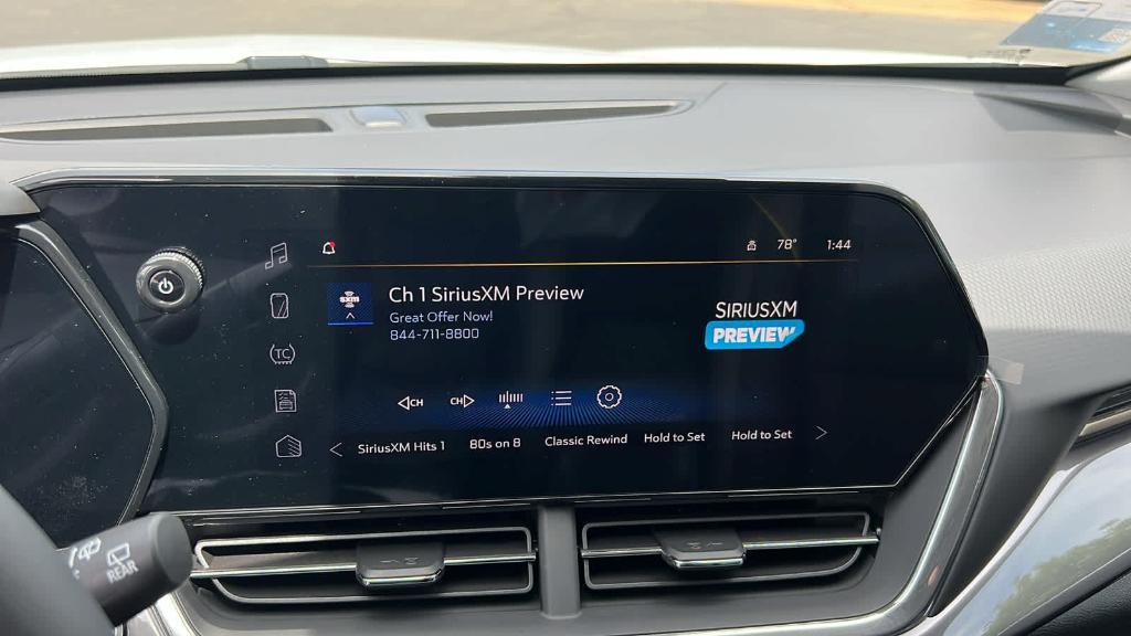 new 2025 Chevrolet Trax car, priced at $27,850