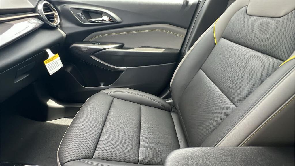 new 2025 Chevrolet Trax car, priced at $27,850