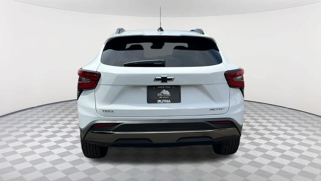 new 2025 Chevrolet Trax car, priced at $27,850