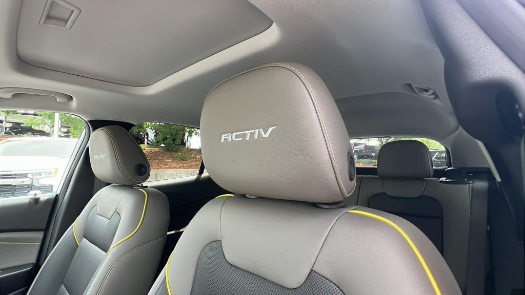 new 2025 Chevrolet Trax car, priced at $27,850