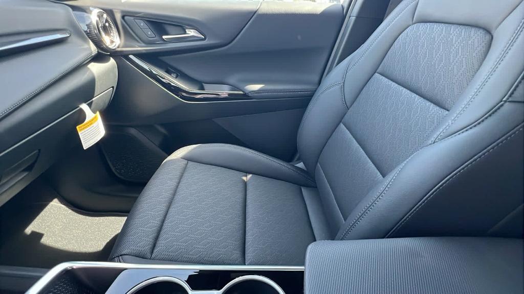 new 2026 Chevrolet Equinox car, priced at $34,045