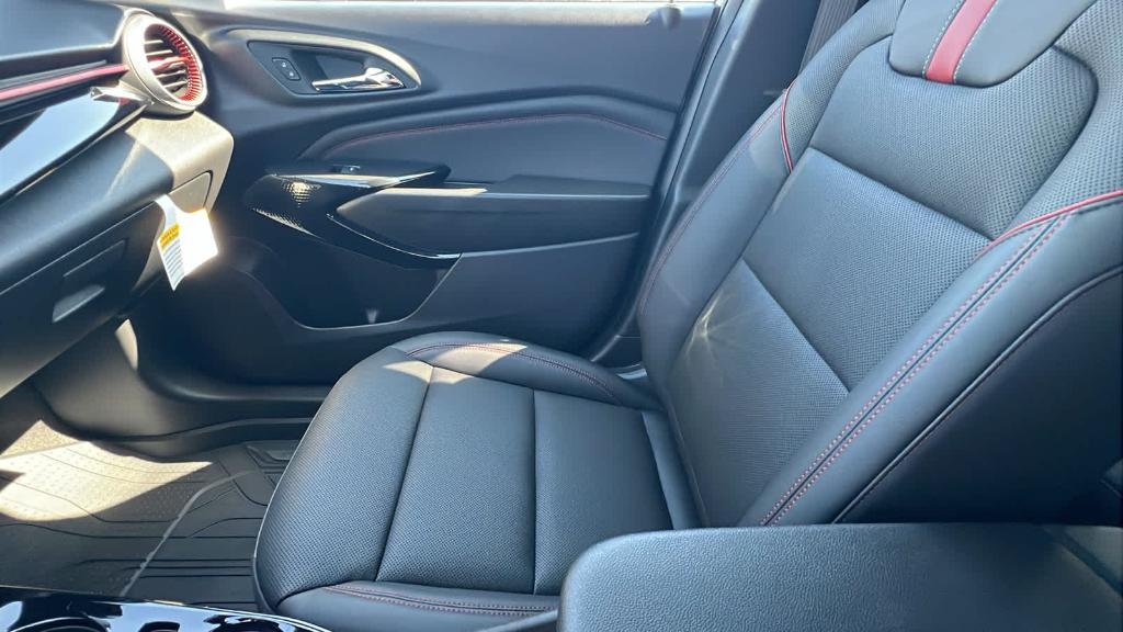 new 2025 Chevrolet Trax car, priced at $26,955