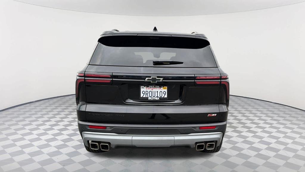 used 2025 Chevrolet Traverse car, priced at $45,990