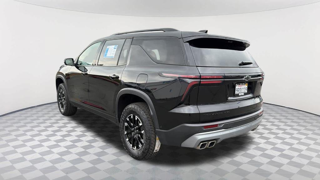 used 2025 Chevrolet Traverse car, priced at $45,990