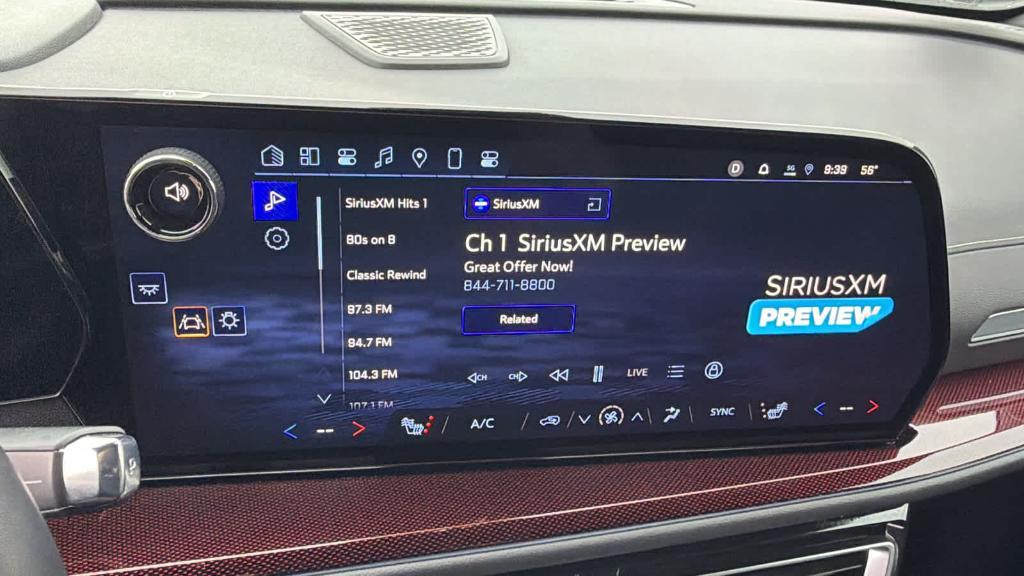 used 2025 Chevrolet Traverse car, priced at $45,990