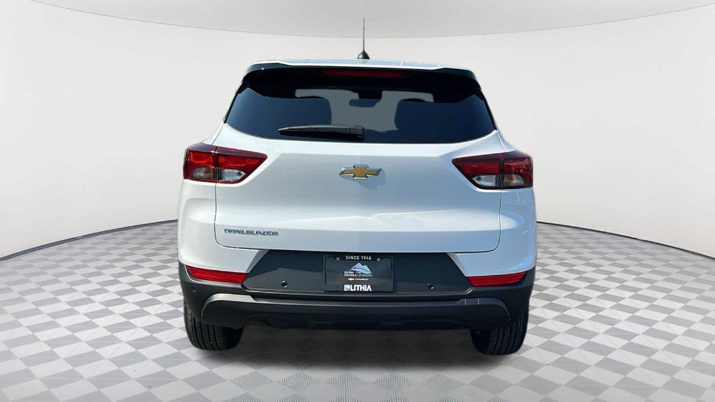 new 2026 Chevrolet TrailBlazer car, priced at $26,140