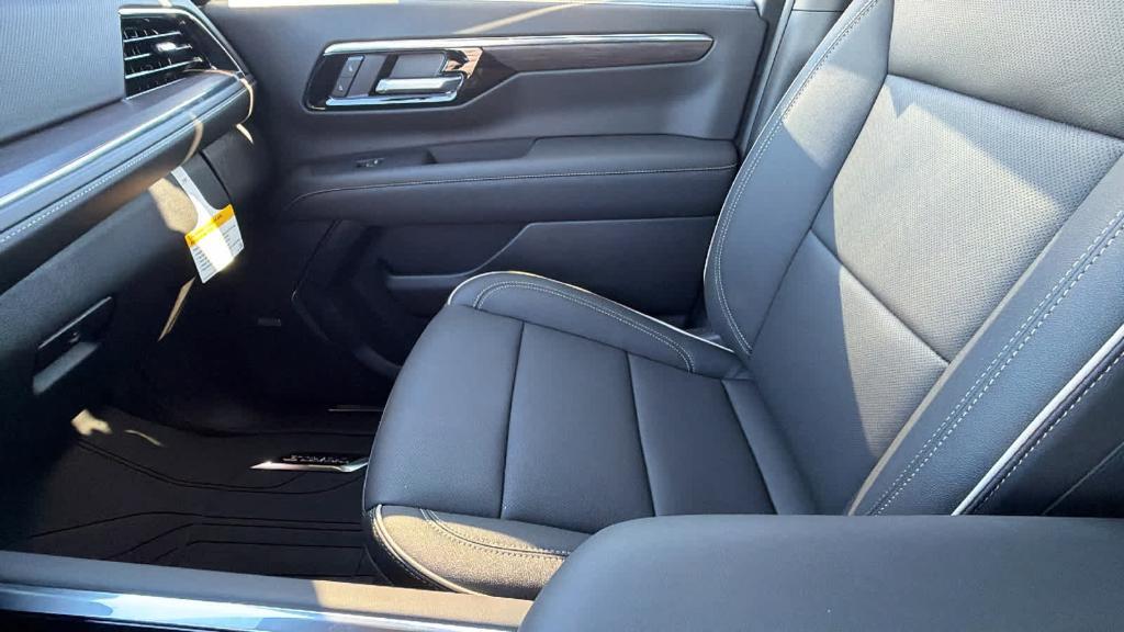 new 2026 Chevrolet Suburban car, priced at $92,275