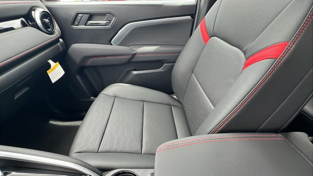 new 2025 Chevrolet Colorado car, priced at $45,980