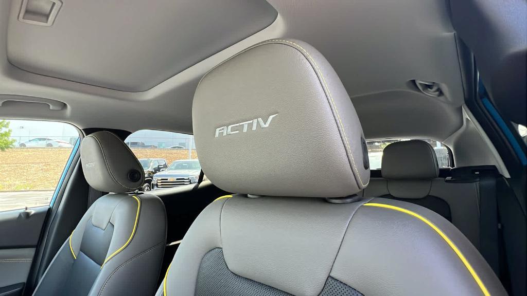 new 2025 Chevrolet Trax car, priced at $28,245