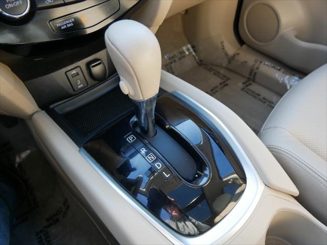 used 2014 Nissan Rogue car