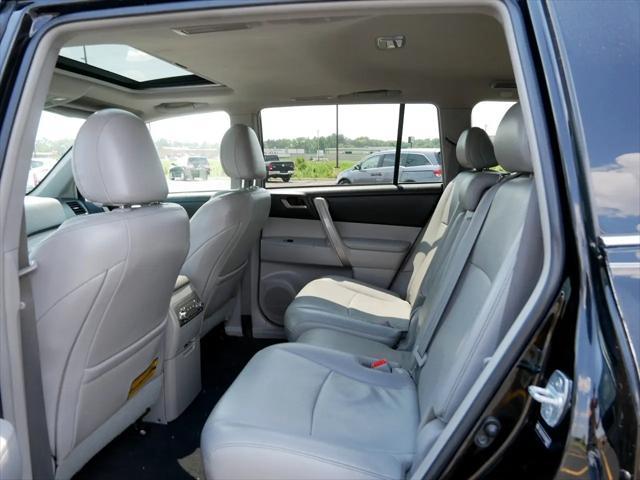 used 2011 Toyota Highlander car, priced at $10,999