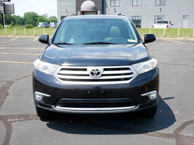 used 2011 Toyota Highlander car, priced at $10,999