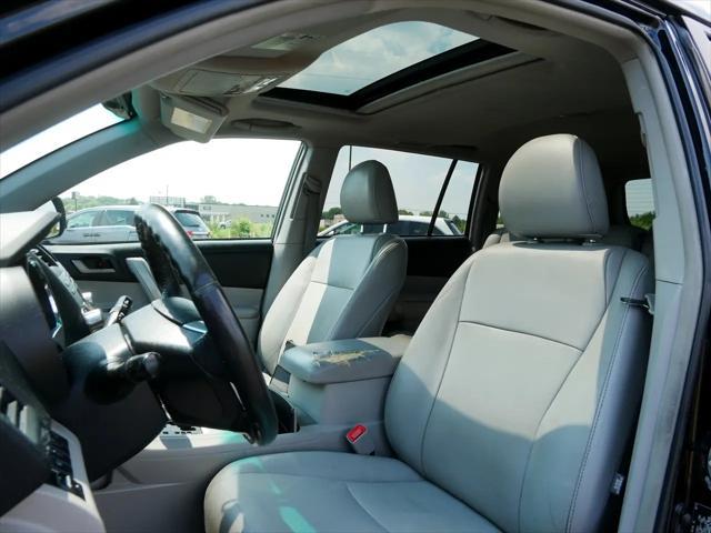 used 2011 Toyota Highlander car, priced at $10,999