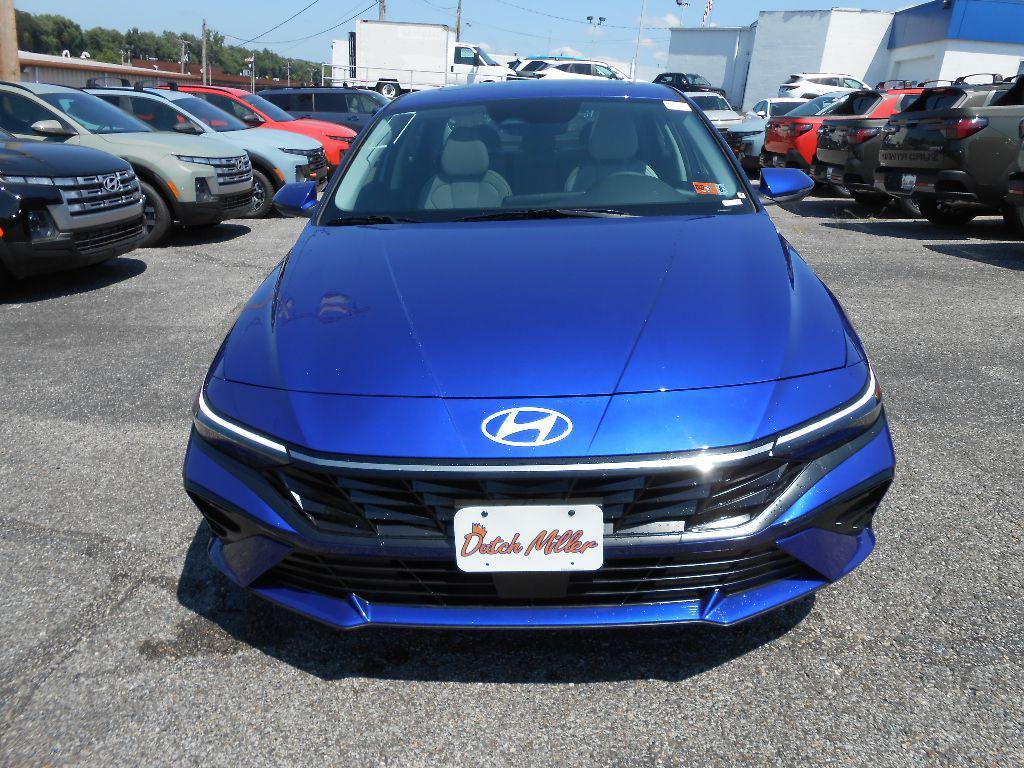 new 2025 Hyundai Elantra car, priced at $28,130