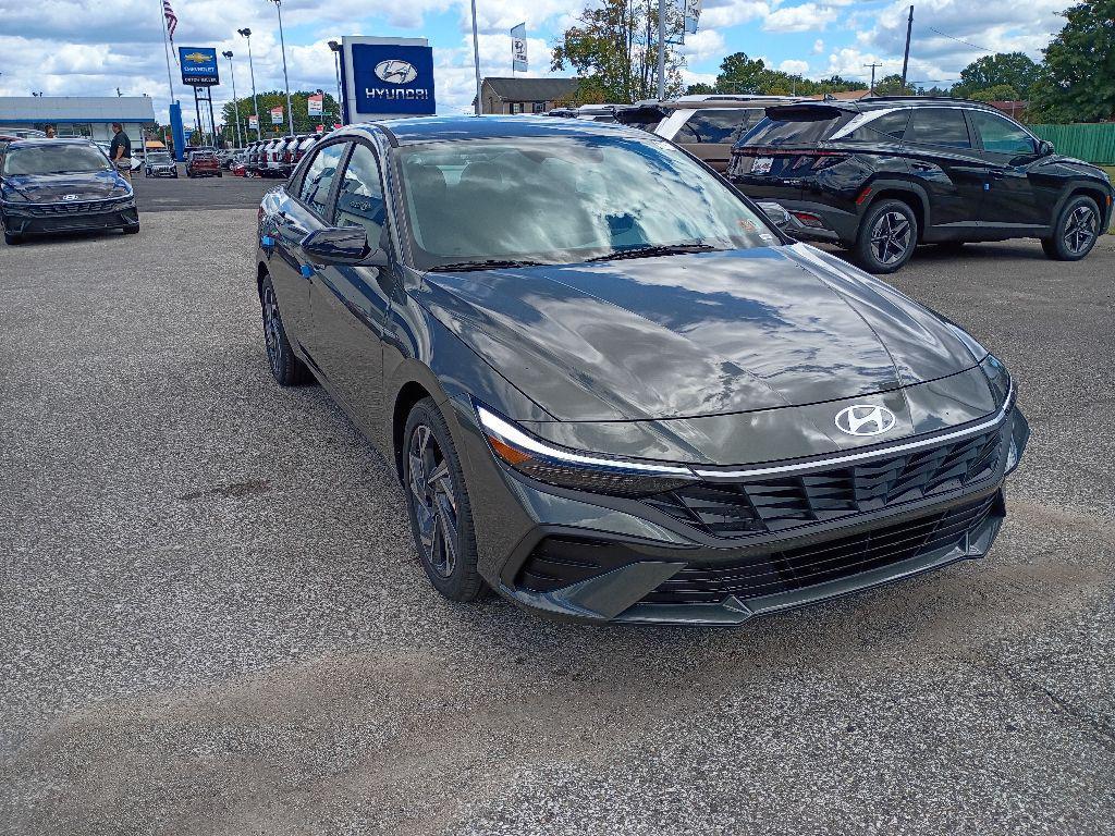 new 2025 Hyundai Elantra car, priced at $25,090