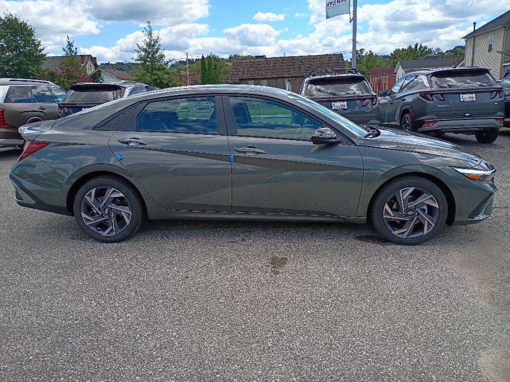 new 2025 Hyundai Elantra car, priced at $25,090
