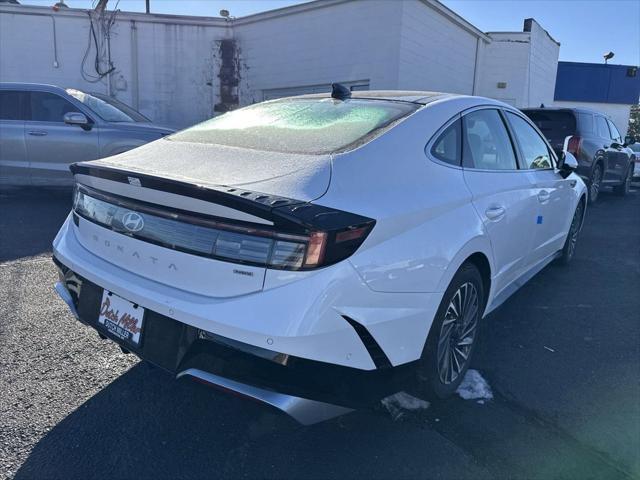 new 2025 Hyundai Sonata Hybrid car, priced at $39,560