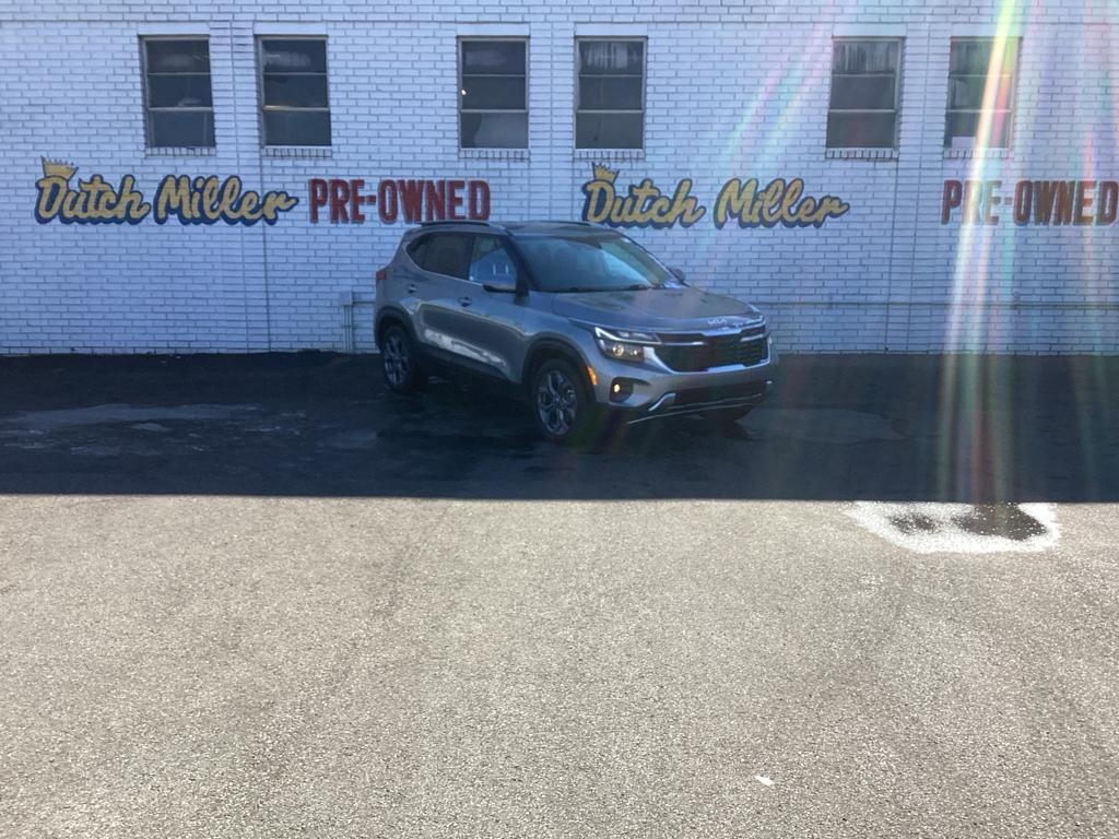 used 2024 Kia Seltos car, priced at $21,400
