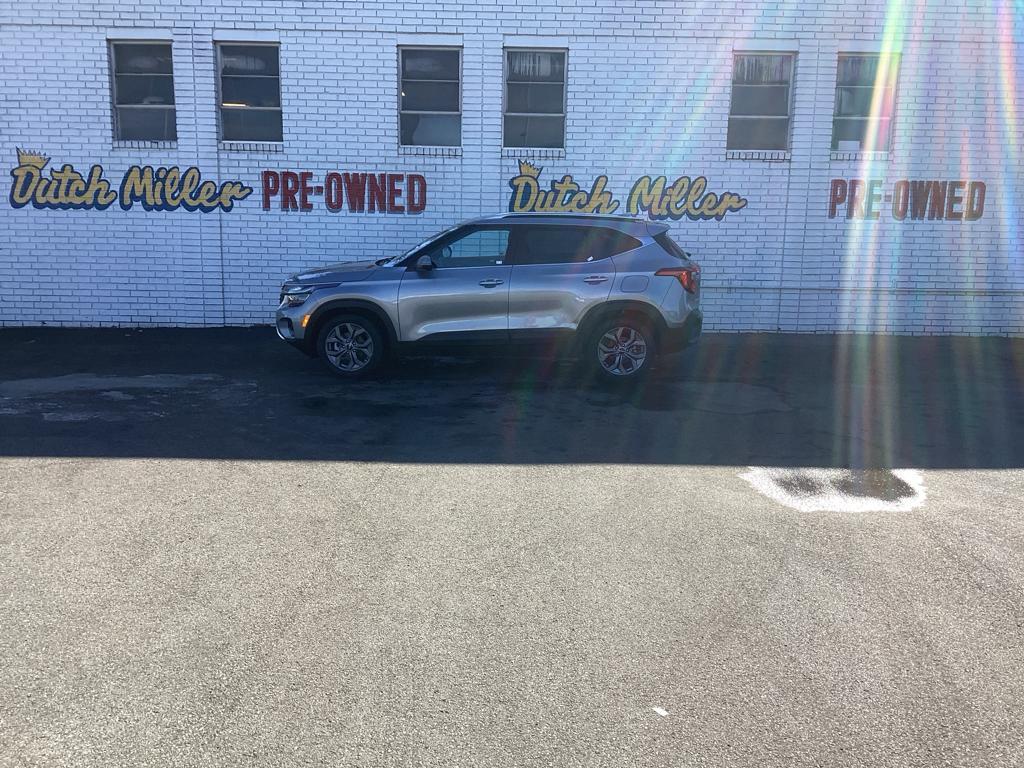 used 2024 Kia Seltos car, priced at $21,400