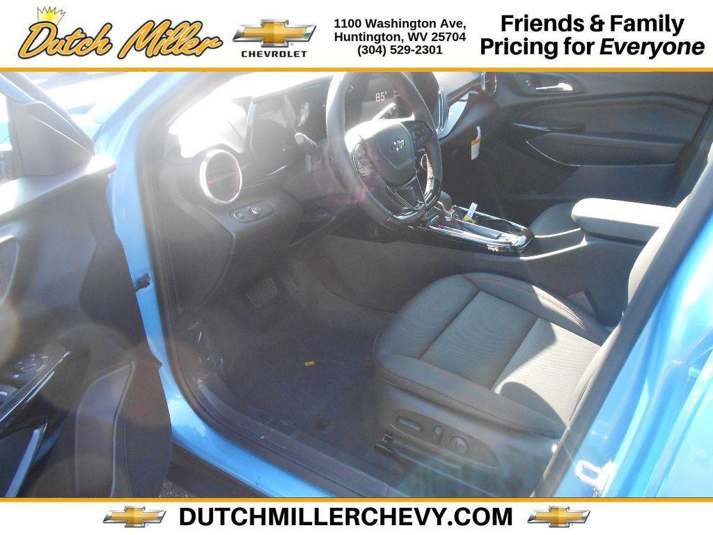 new 2025 Chevrolet Trax car, priced at $28,864