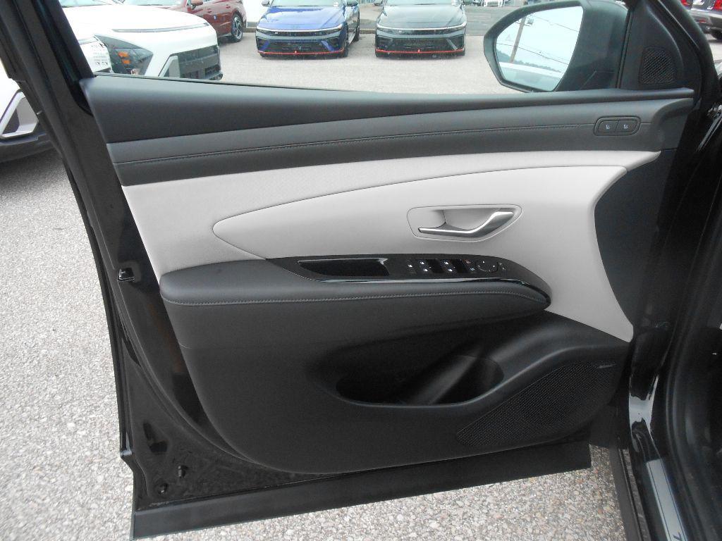 new 2025 Hyundai Tucson car, priced at $42,335