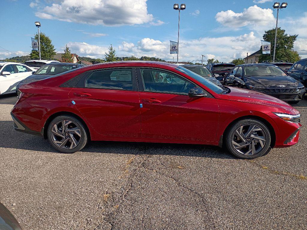 new 2025 Hyundai Elantra car, priced at $25,605