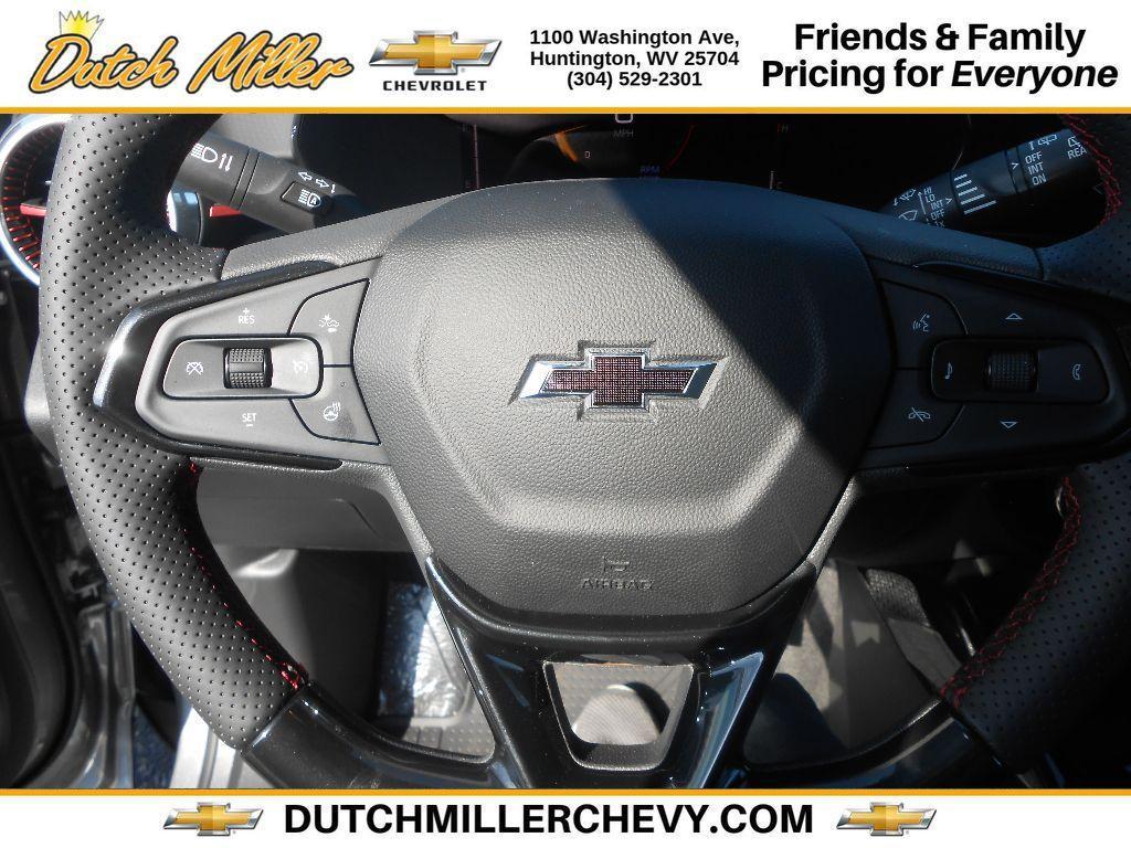 new 2025 Chevrolet Trax car, priced at $28,469